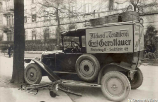 V.E.c.72.:1.2.1.1925.422a. Auto-Kollision, Dufourstrasse-Hallenstrasse (1925.01.31)