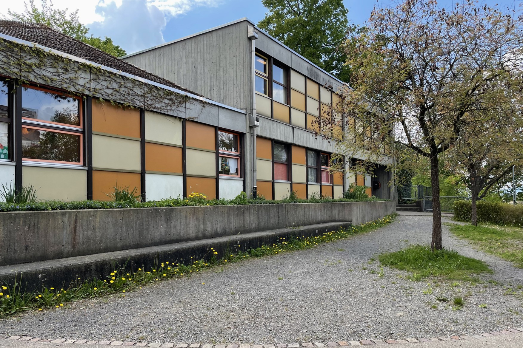 Aussenansicht Kindergarten und Betreuung Georg Kempf