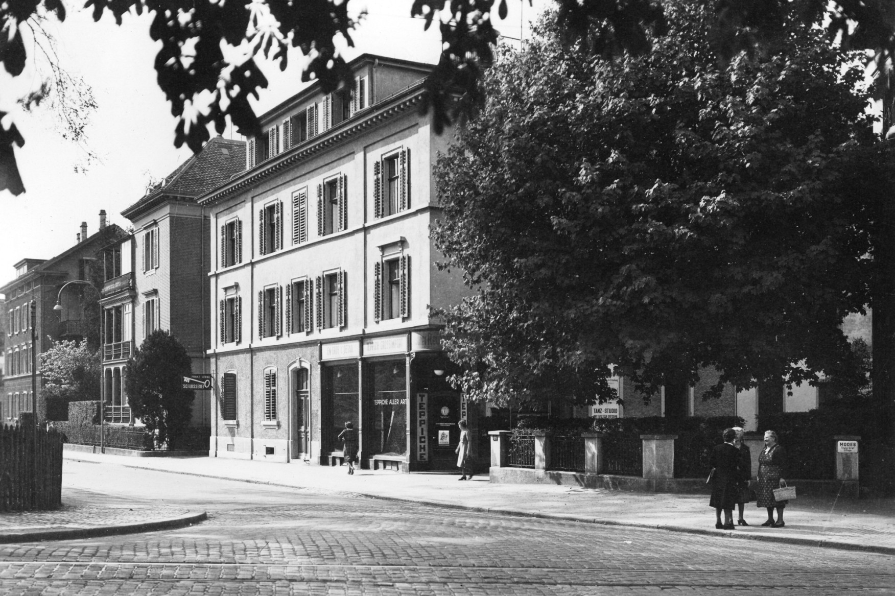 Archivaufnahme der Strassenansicht Freiestrasse 58 um 1943