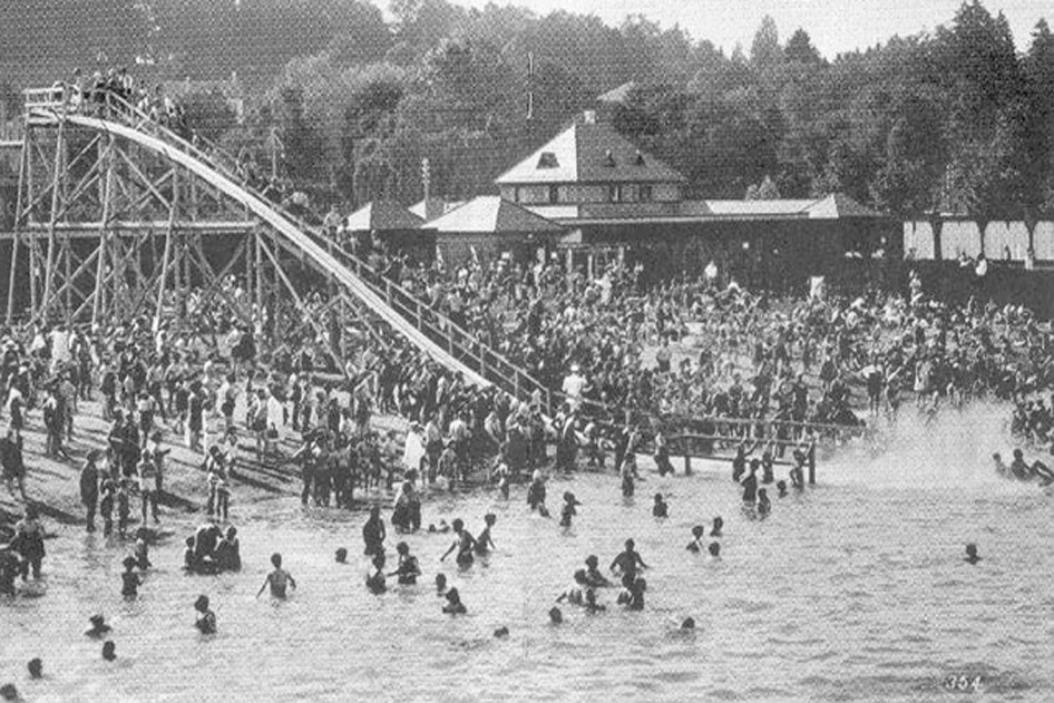 Strandbad Mythenquai mit Riesenrutschbahn, 1929