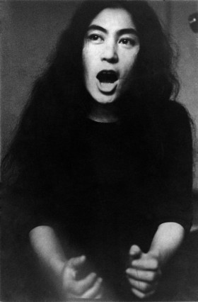 Yoko Ono performing «Voice Piece for Soprano». Foto: Yoko Ono.
