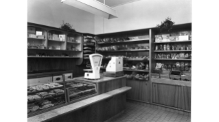 1948, Bäckerei und Detailhandel an der Hallwylstrasse in Aussersihl
