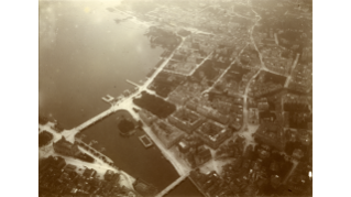 Um 1910, Luftbild der Altstadt und Enge mit Stadthausanlagen und Arboretum