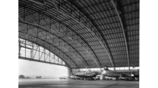 1951, Flugzeughalle am Flughafen Kloten