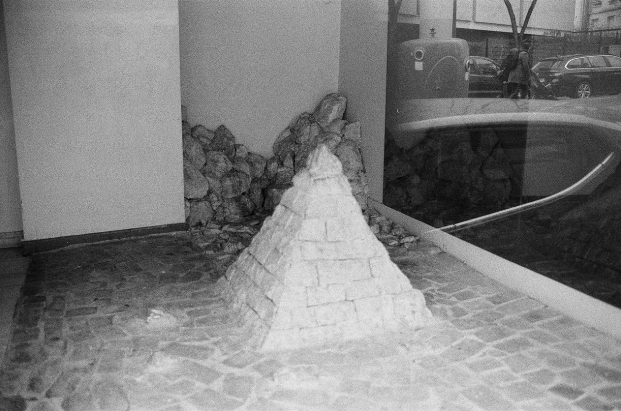 Arbeitsmodell für «Haus mit Löchern» im Atelier der Cité.