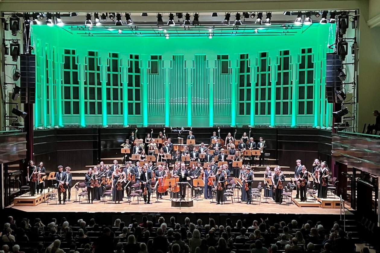 orchester-buehne-