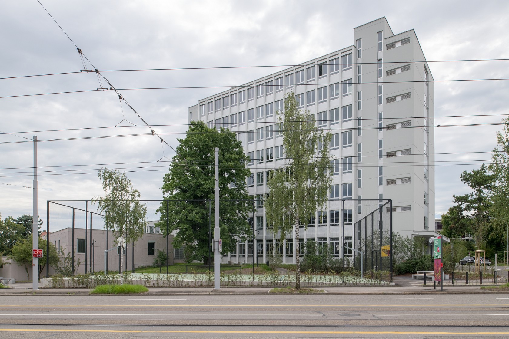 Das ehemalige Radiostudio des SRF wurde zu neuem Schulraum für Sekundarschule und KZO.