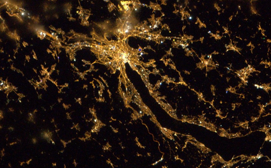 Nachtaufnahme des Raums Zürich von der Internationalen Raumstation ISS