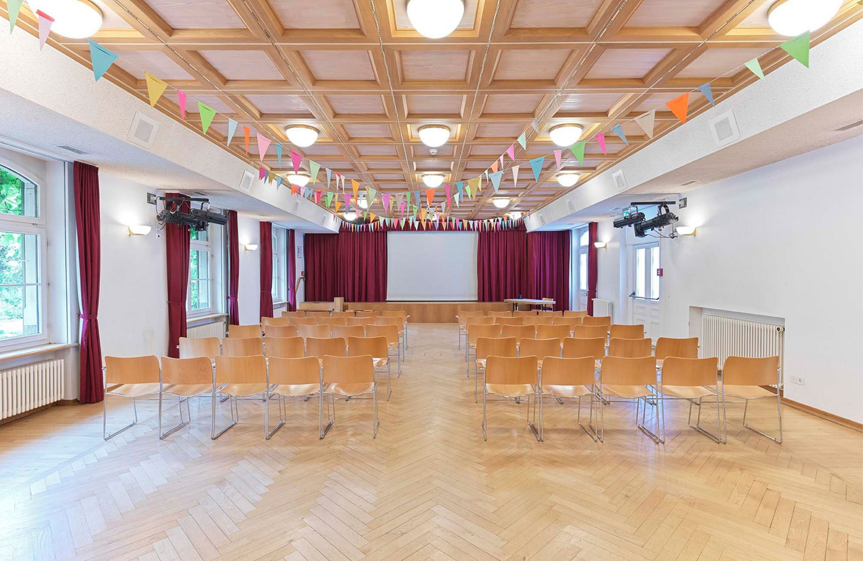 Theatersaal im Gesundheitszentrum für das Alter Klus Park