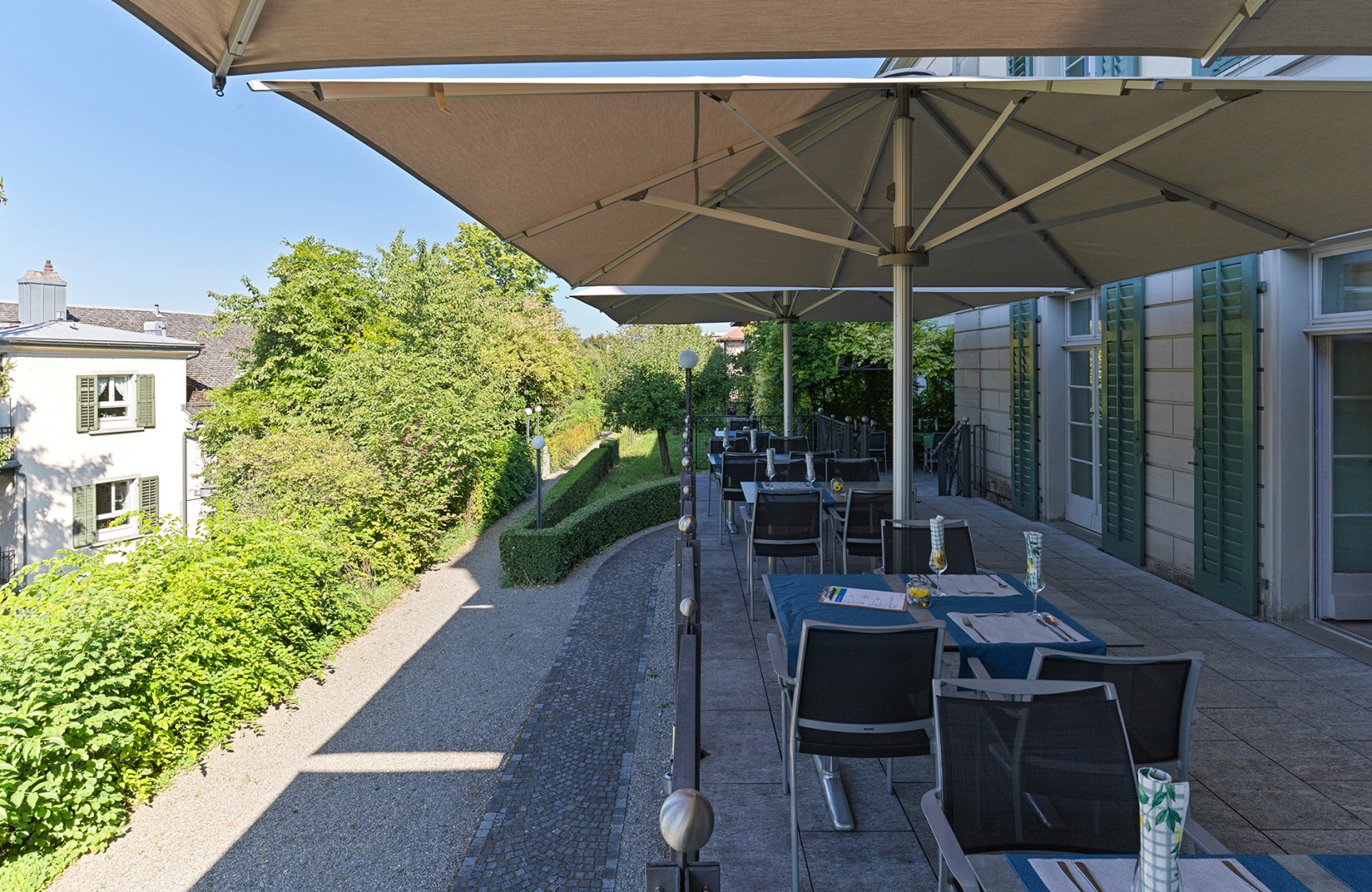 Terrasse Restaurant Leonard im Gesundheitszentrum für das Alter Bürgerasyl-Pfrundhaus