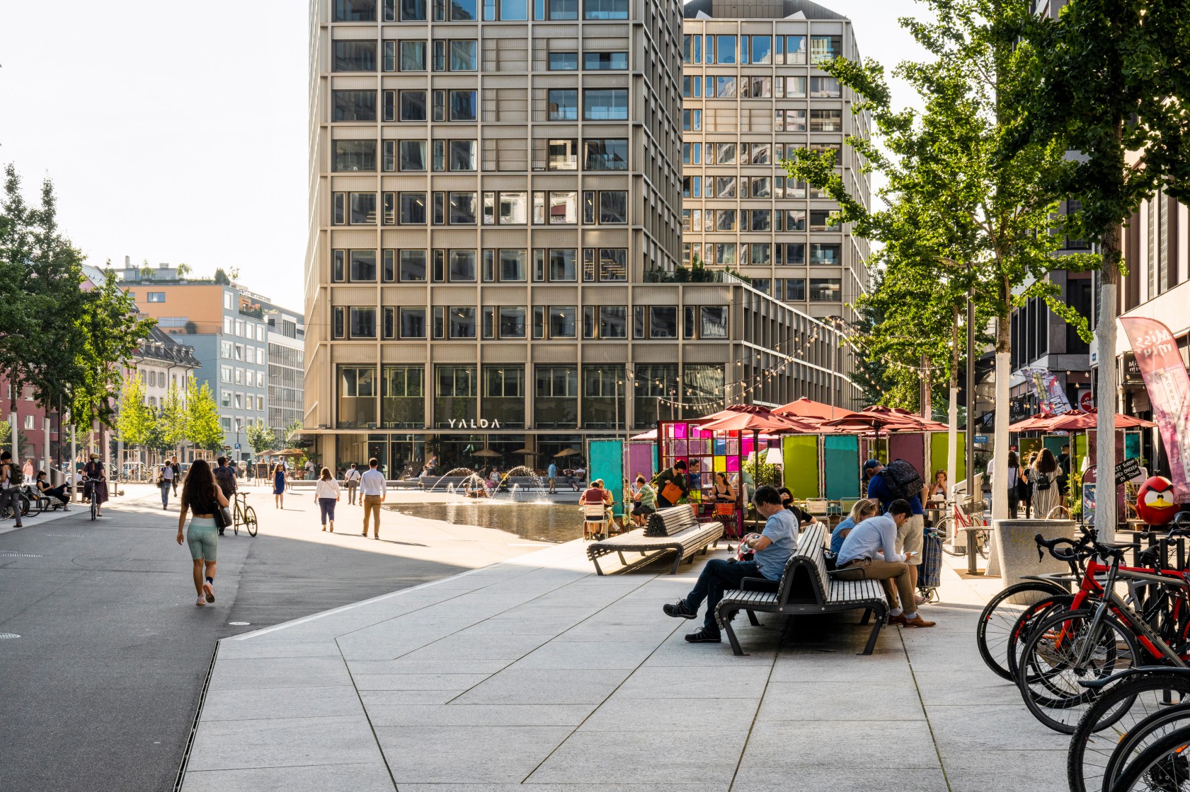 Europaallee mit Sicht auf das Stadtspital Europaallee 