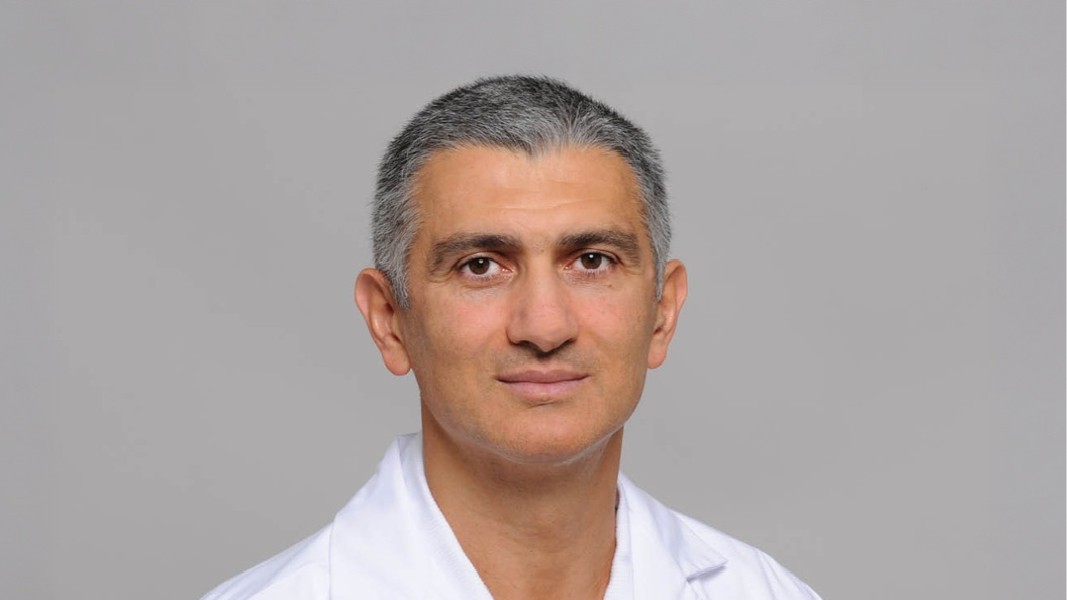 Giannis Spyridonidis, dipl. Arzt