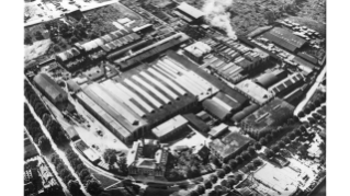 1932, Flugaufnahme des Escher-Wyss-Areals im Industriequartier