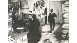 1926, erster Verkaufsladen der Migros AG an der Ausstellungsstrasse im Industriequartier (Quelle: MGB-Archiv, MGB_Dok_Fo_039650)