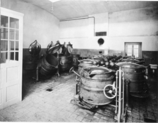 Um 1930, Suppenküche an der Fabrikstrasse im Industriequartier