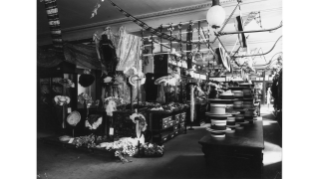 1903, Hut-Abteilung im Kaufhaus Jelmoli an der Seidengasse in der Altstadt
