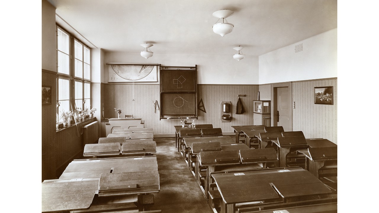 1913, Klassenzimmer im Schulhaus Hans Asper in Wollishofen