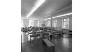 Klassenzimmer im Primarschulhaus Seefeld, aufgenommen 2003