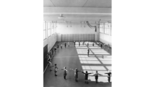 Um 1954, Turnunterricht in der Turnhalle des Schulhauses Kappeli in Altstetten, Baujahr 1935