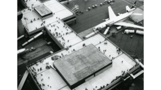 1976, Zuschauerterrasse des Flughafens Kloten