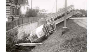 1943, ein Tramunfall in der Tramschlaufe in Seebach