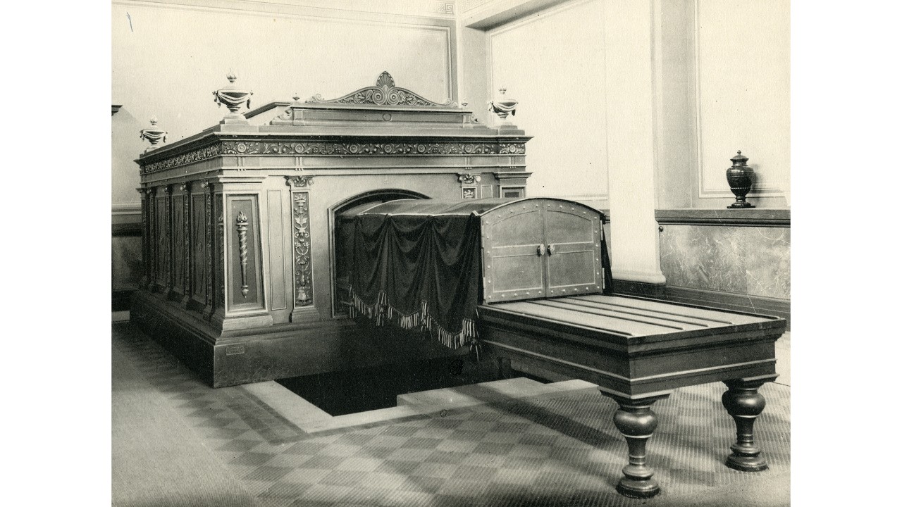 1888, Krematorium beim Friedhof Sihlfeld A in Wiedikon