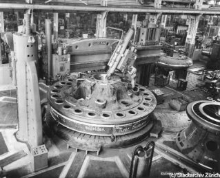VII.419.:34.1.1.7.3.10.07. Karusselldrehbank Escher Wyss mit Turbinendeckel für Anlage Birsfelden (1953)