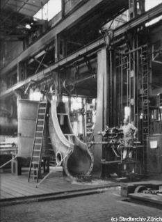 VII.419.:34.1.1.2.2.01.02. Bohr- und Fräswerk, Gewinde schneiden an Wasserturbinen-Gehäuse (1931)