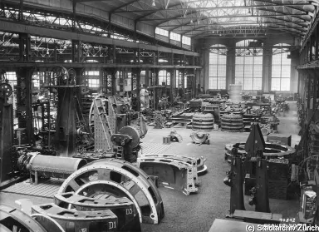 VII.419.:34.1.1.2.3.07.02. Grosse Halle mit Werkzeugmaschinen- und Dampfturbinen-Montage-Abteilung (1935)