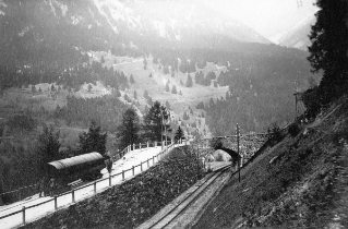 V.G.c.161.:4.3.03038. Kraftwerk Sils, Albulawerk Sils, Druckleitung, Rohrtransport auf der Schinstrasse (1908.01.01-1908.12.31)