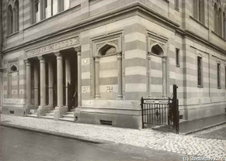 V.E.c.72.:1.2.1.1924.331. Sachbeschädigung Hakenkreuz-Schmiereien, Synagoge Löwenstrasse 10 (1924.04.02)