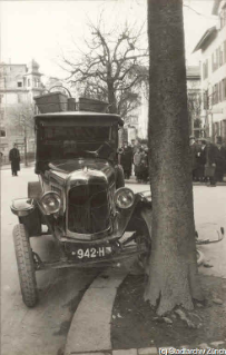V.E.c.72.:1.2.1.1925.422b. Auto-Kollision, Dufourstrasse-Hallenstrasse (1925.01.31)