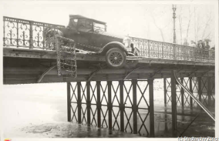 V.E.c.72.:1.2.1.1929.1085a. Auto-Unfall, Gessnerbrücke-Kasernenstrasse (1929.01.14)