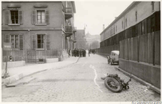 V.E.c.72.:1.2.1.1929.1127b. Passantin von Motorrad angefahren, Zollstrasse 20 (1929.03.31)