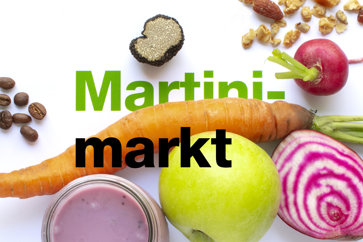 Das Bild zeigt den Flyer zum Martinimarkt 2023 mit diversen Lebensmitteln.