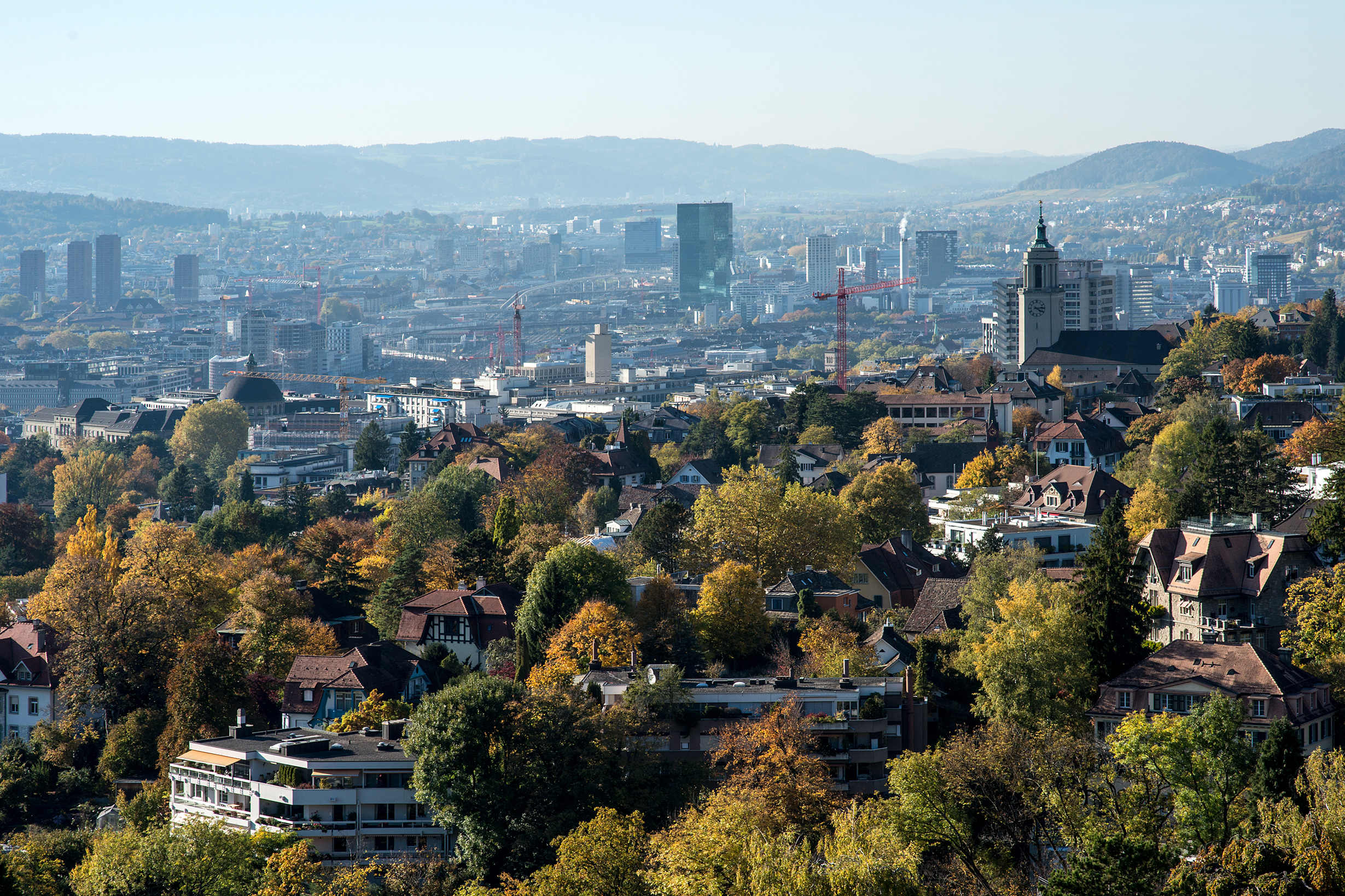 Das Bild zeigt eine Aufnahme der Stadt Zürich.