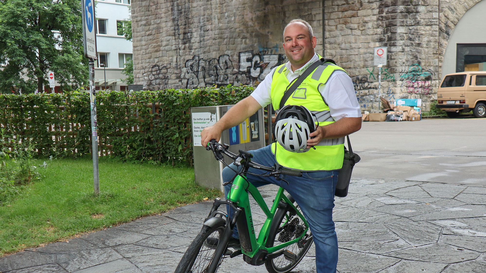 daniel-leiter-gruene-dienstleistung-titelbild