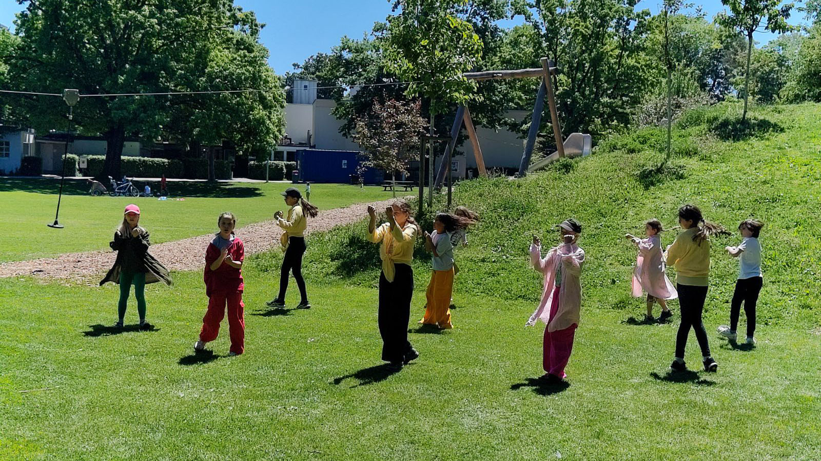 tanzgruppe-rasen