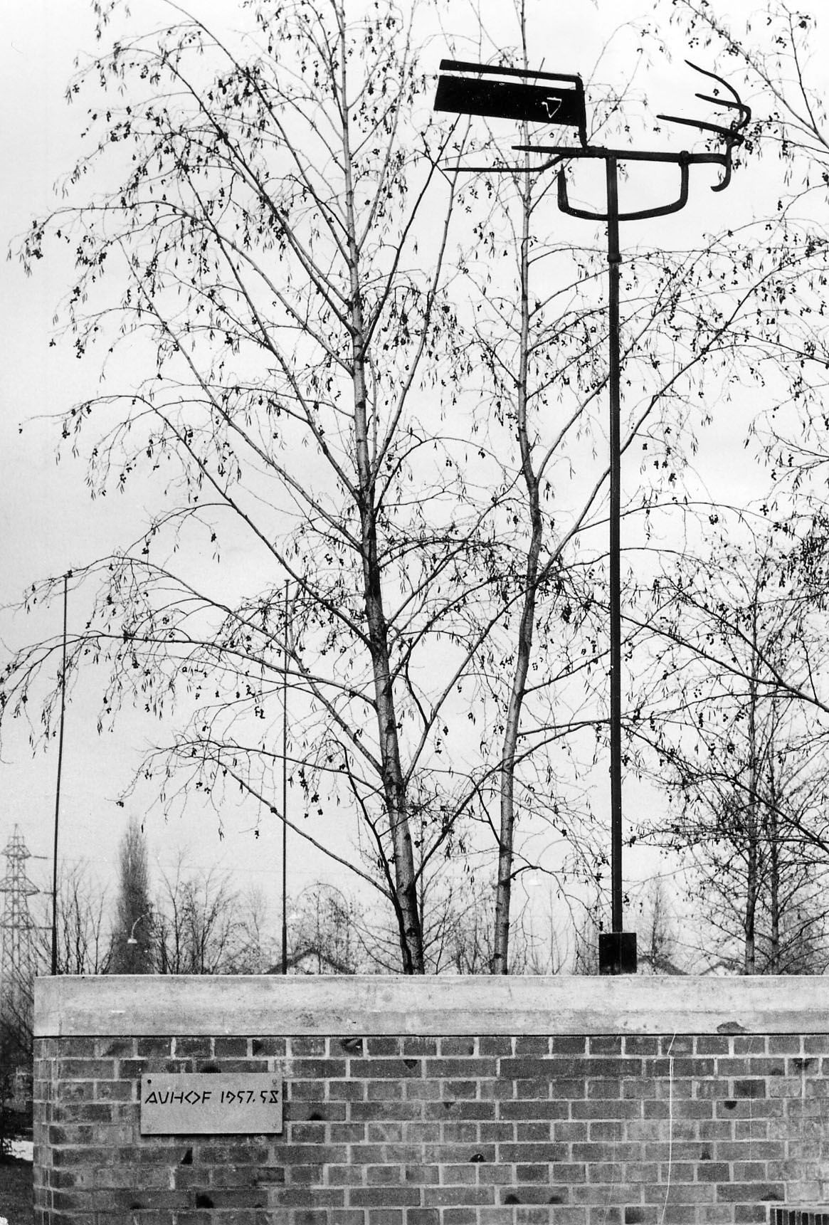 Silvio Mattioli, «Windfahne mit Gemeindewappen», um 1958, Foto: zVg, Kunstsammlung Stadt Zürich