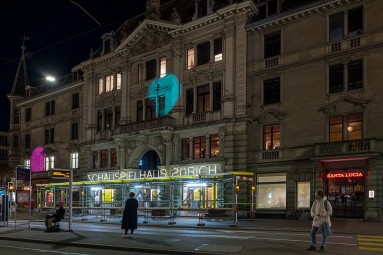Lichtinstallation Heimplatz: Die Lichter der Stadt und der Künstlerin Pipilotti Rist im Zusammenspiel.  