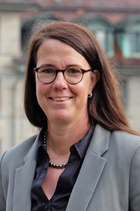 Dr. Jennifer Dreyer
