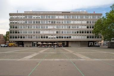 Das renovierte Amtshaus Helvetiaplatz von aussen.
