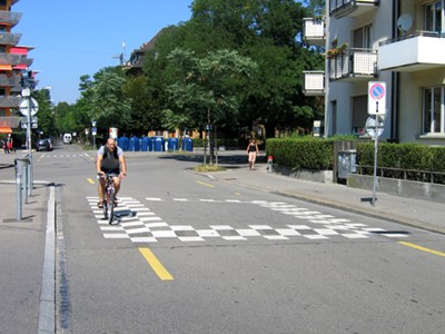 Neugasse. Belagskissen.