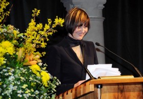 Bundesrätin Micheline Calmy-Rey eröffnete den Städtekongress zu Gleichstellung