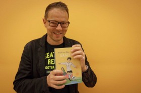Bänz Friedli mit seinem ersten Kinderbuch