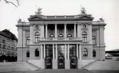 Opernhaus Zürich um 1984 © Baugeschichtliches Archiv