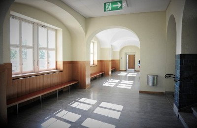 Schulhaus Innen