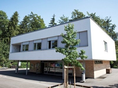 Eingang Schulhaus