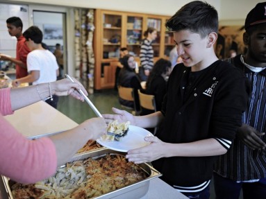 Essen wird geschöpft