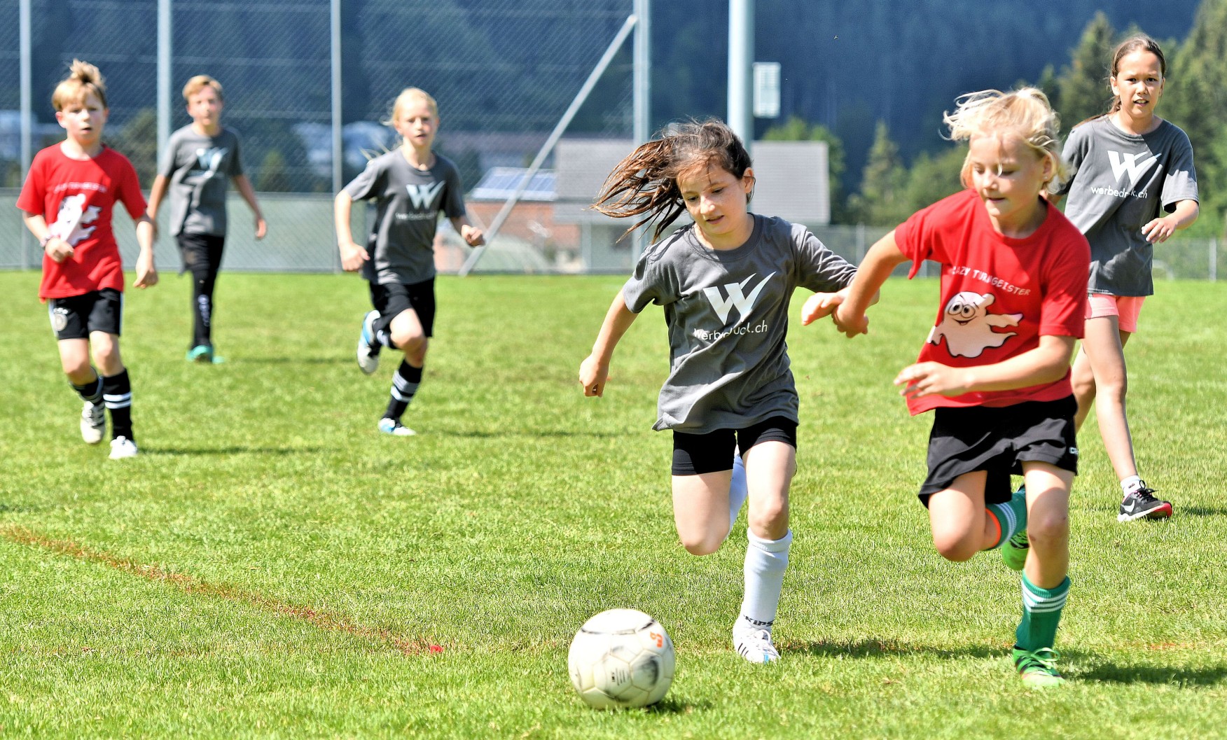 Bruno_Fuechslin_Juniorinnen_Zweikampf4 Bruno_Fuechslin_Juniorinnen_Zweikampf4